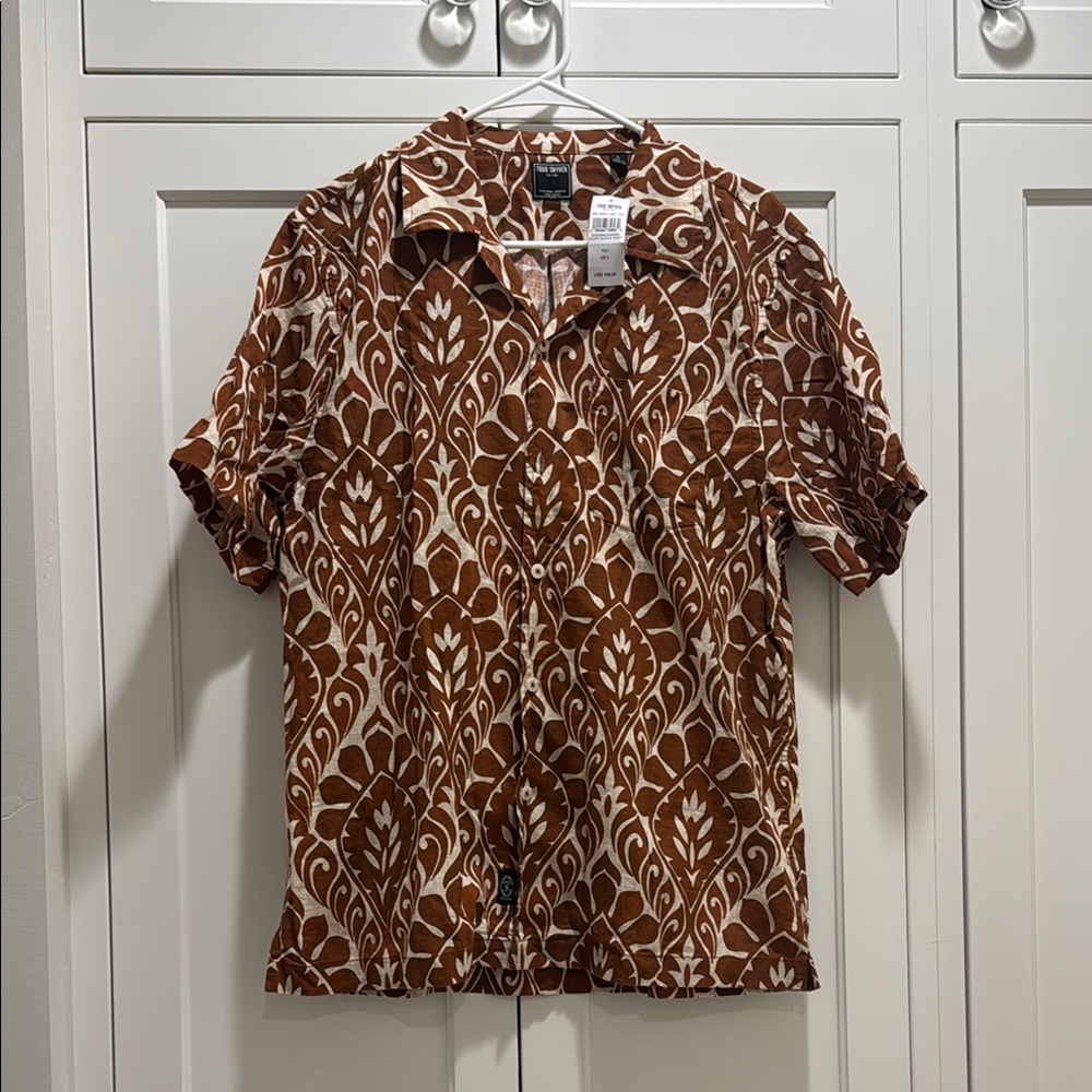 Brown and White Patterned Short Sleeve Shirt
